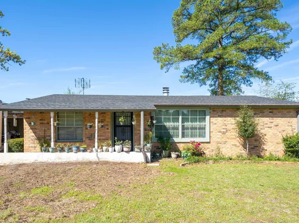 100 Shawnee Trl, Hallsville, TX 75650