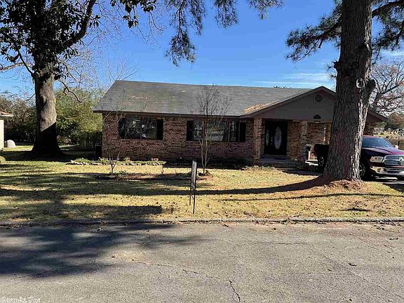 2nd image of 802 Brookhart Dr