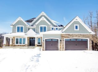 1 Kline Shores Dr, Granger, IN 46530