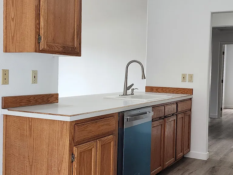 405 Cindy Ln — Photo 15