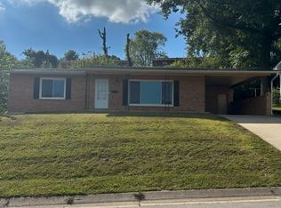 824 E Pkwy, Jefferson City, MO 65109