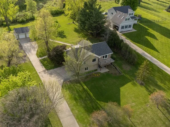 1158 SE 80th St, Runnells, IA 50237