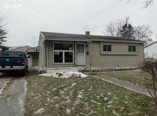 6221 Lebeau St, Mount Morris, MI 48458