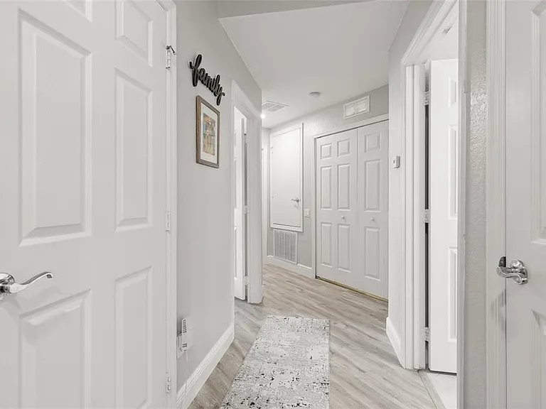 15048 Bellinkoff Ln — Photo 23