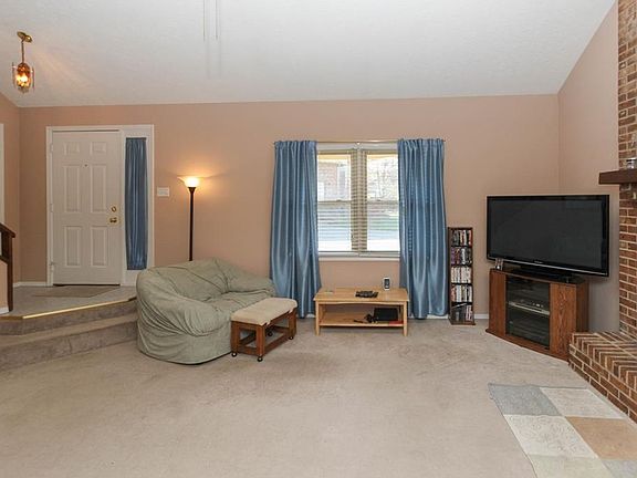 5th image of 7329 Prairie Lake Dr