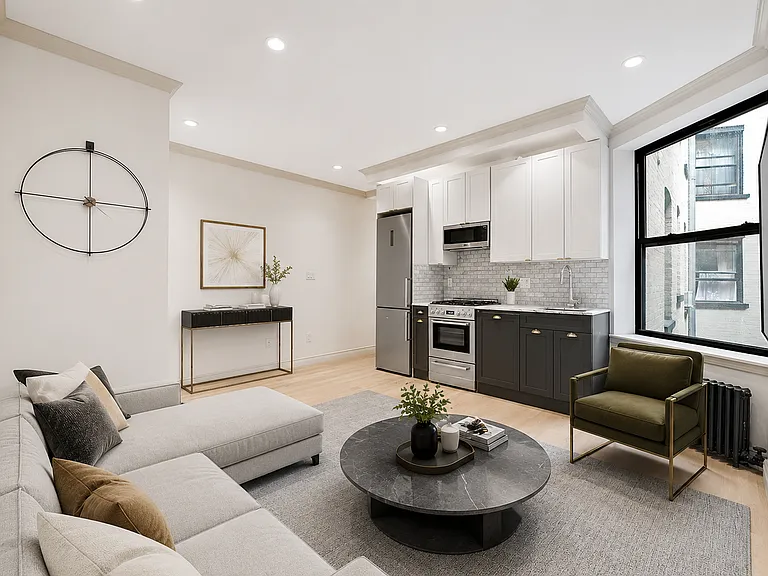 199 W 10th St #5C — Photo 1