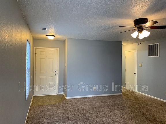 2nd image of 1316 Ellington Dr