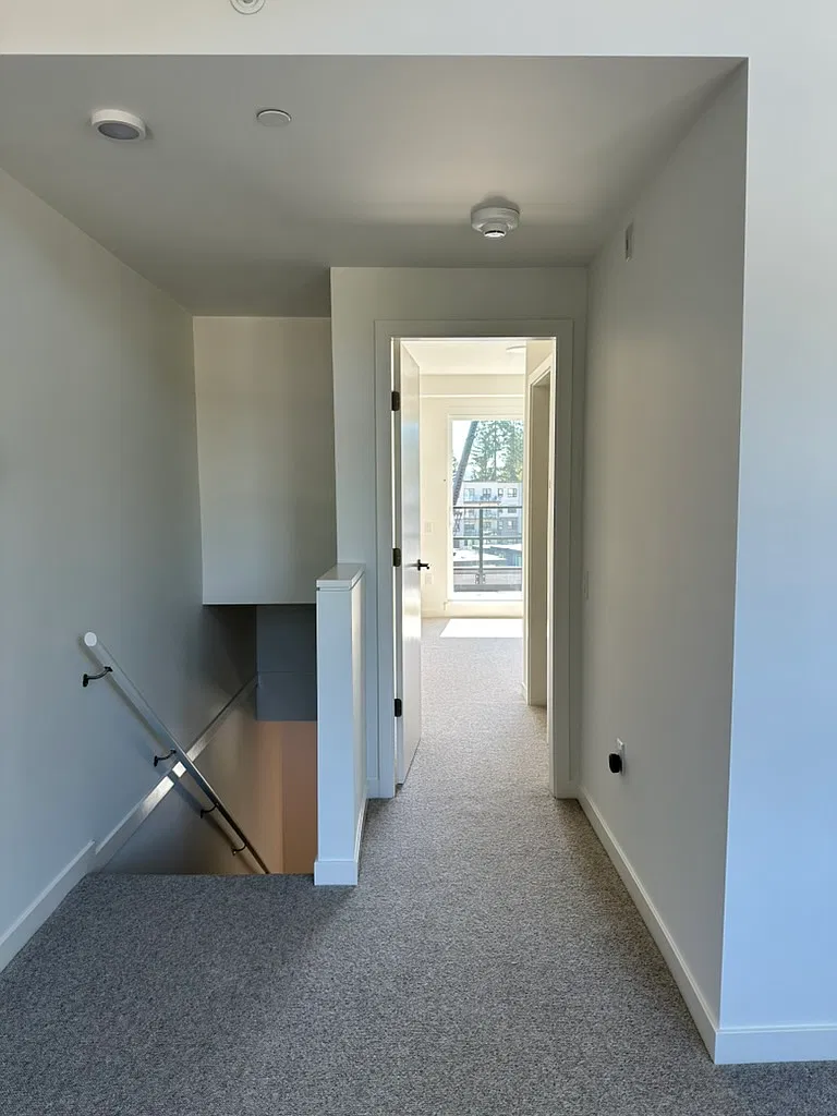 3 bed, 1500 sqft, $4,395 — Photo 4