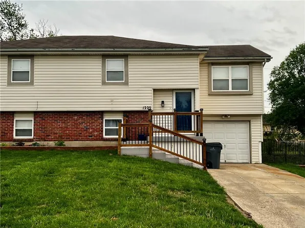 1225 E Cothrell St, Olathe, KS 66061