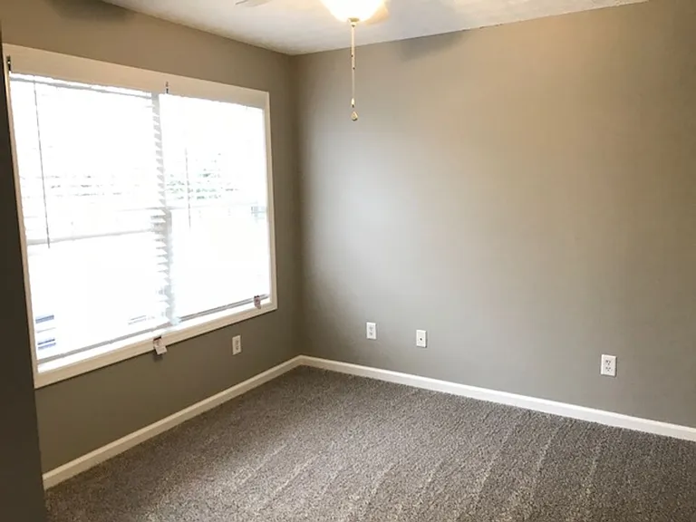 717 Springfield Blvd — Photo 15