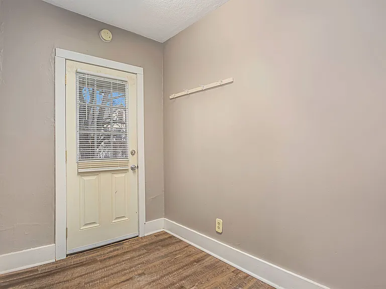 250 Paris Ave SE #4 — Photo 5