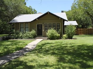 1302 S Cypress St, Brady, TX 76825