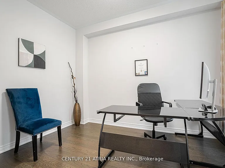 1469 Davis Loop — Photo 2