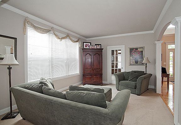 4th image of 12833 Barrow Ln