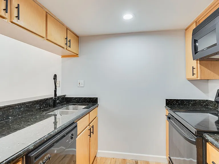 4130 Newton Ave #F — Photo 9