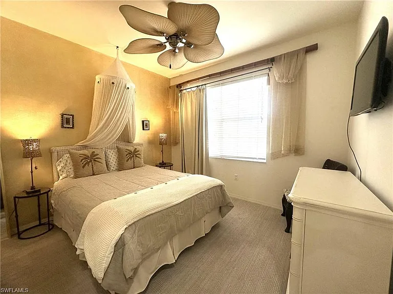 1570 Winding Oaks Way #201 — Photo 26