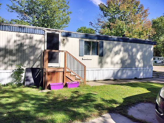 2nd image of 202 Cub Ln