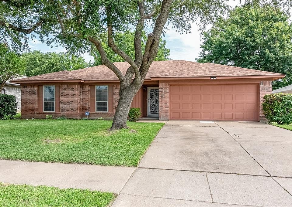 1st image of 532 Clover Dr