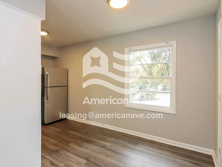 1732693_004_dining_room_5.jpg