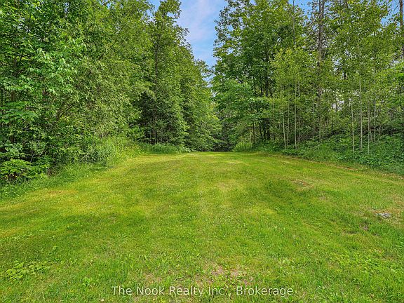5th image of 28 Weslemkoon Lake Rd