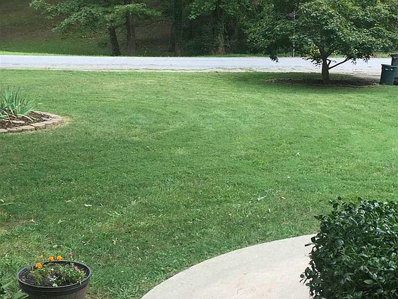 4th image of 3 Rosemary Ln