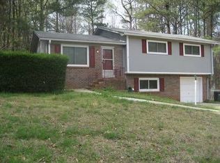 2152 Chestnut Log Loop, Lithia Springs, GA 30122