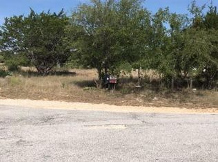 106 Ashlee Ln, Johnson City, TX 78636