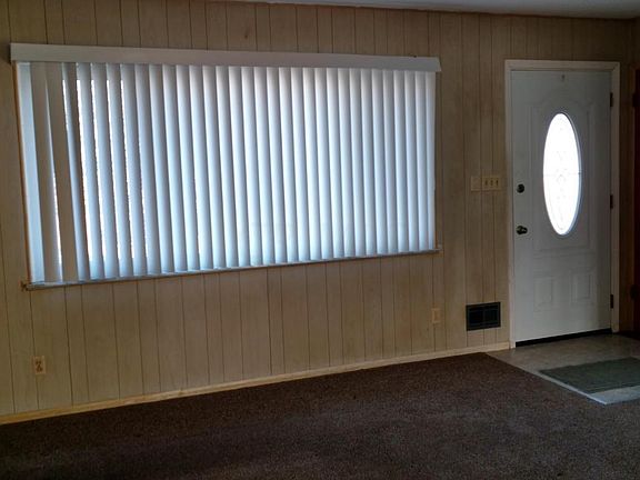 2nd image of 4235 Astor Ave