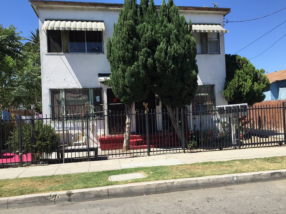 1st image of 1015 1/2 E 48th St