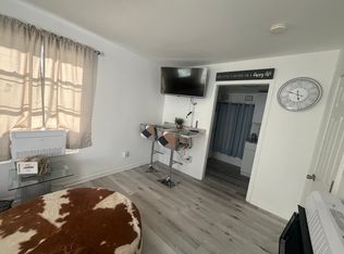 1095 Columbus St #A, Biloxi, MS 39530