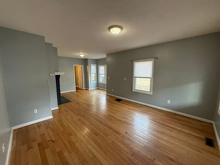 22 Burr St — Photo 6