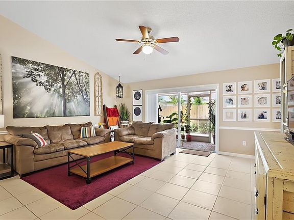 4th image of 1931 Castle Bay Ct
