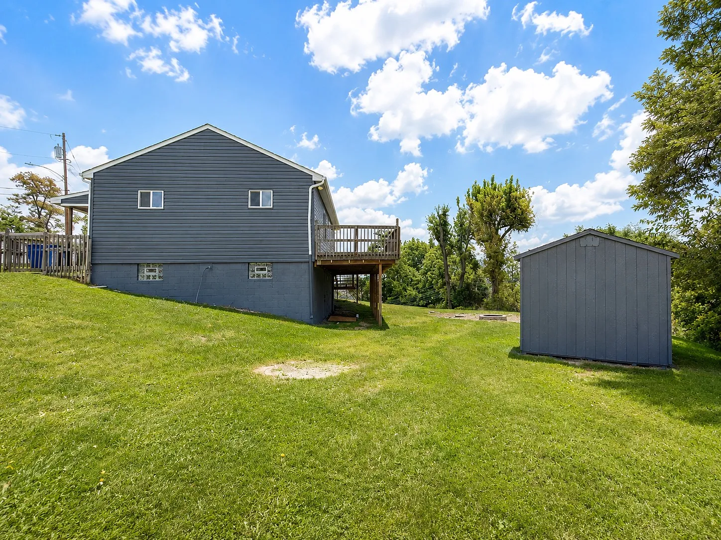 3 bed, $1,600 — Photo 2