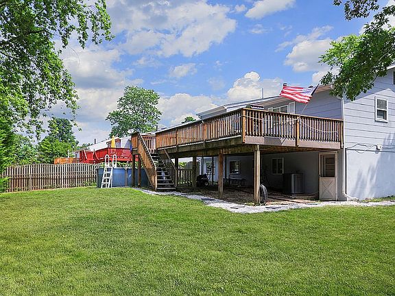 5th image of 648 Texas Dr