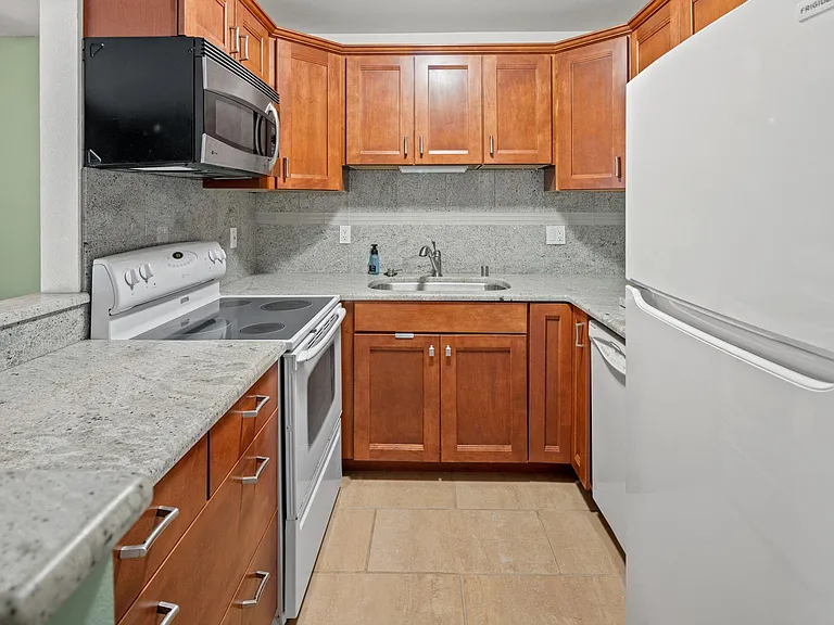 12429 NE 130th Ct #G101 — Photo 10