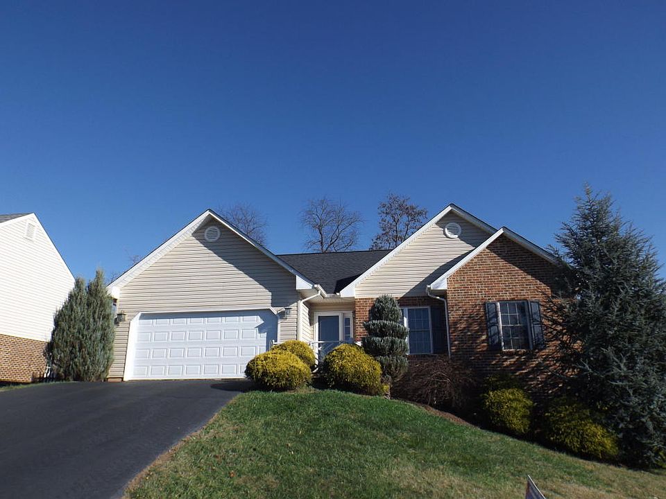 1st image of 1327 Cedar Hl