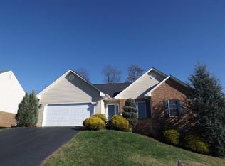 1327 Cedar Hl, Roanoke, VA 24019