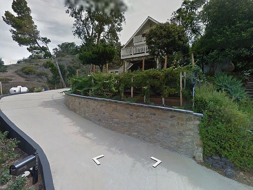 1st image of 2844 Searidge St