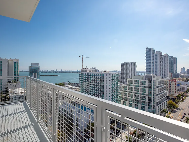 Wynwood Bay — Photo 109