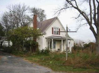 2185 Seven Springs Rd, Muscatine, IA 52761