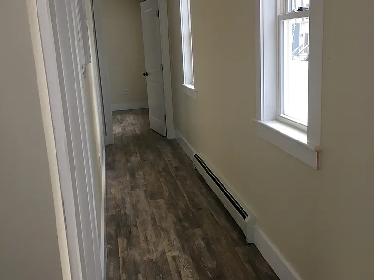 202 Front St #B — Photo 8