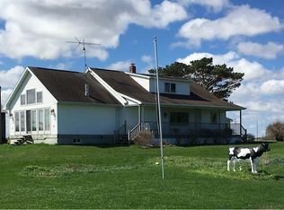 W10453 County Rd W, New London, WI 54961