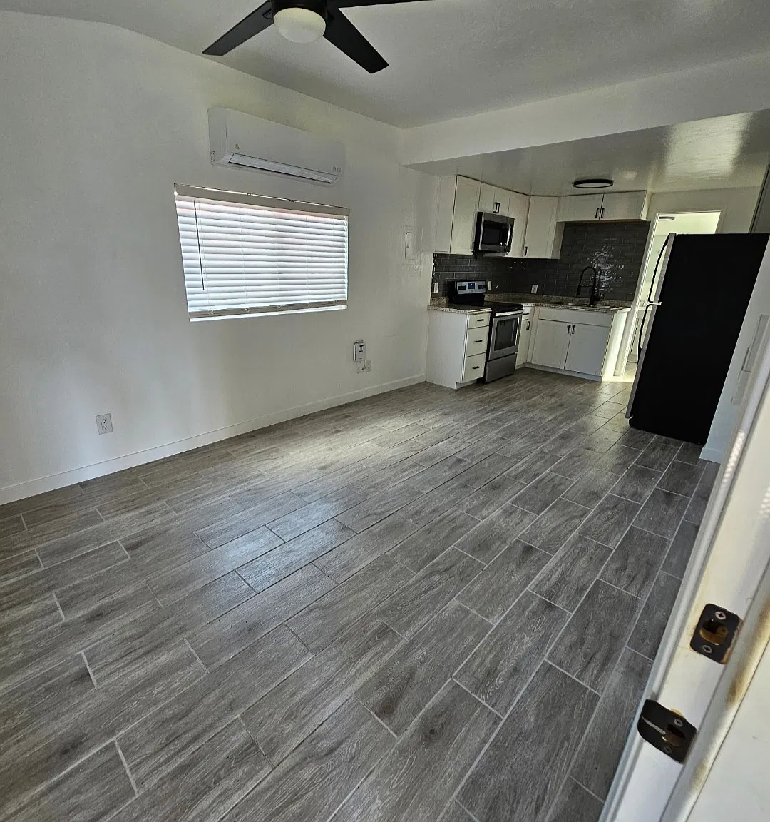 Studio, $1,075 — Photo 3