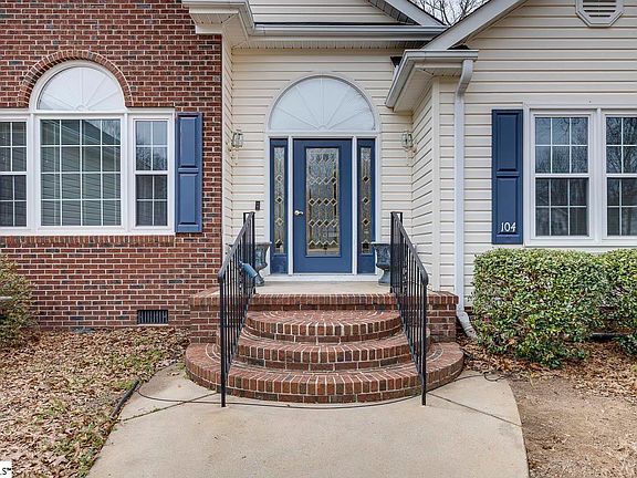 3rd image of 104 Camperdown Ct