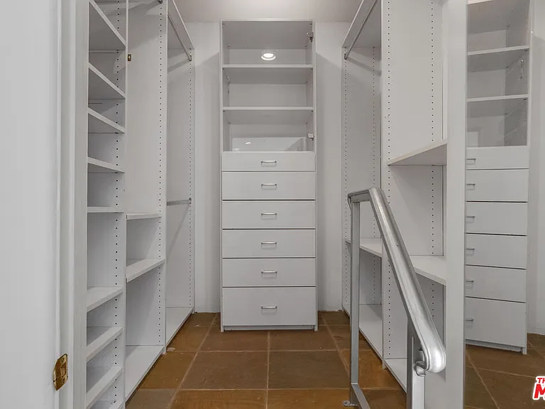 10023 Westwanda Dr — Photo 37