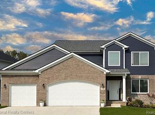 10409 Valley Dr, Goodrich, MI 48438