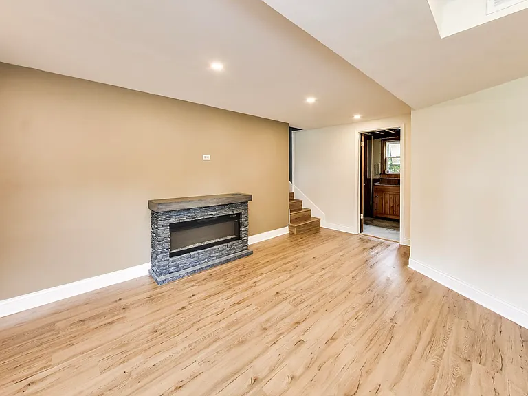 679 S Spring Rd — Photo 17