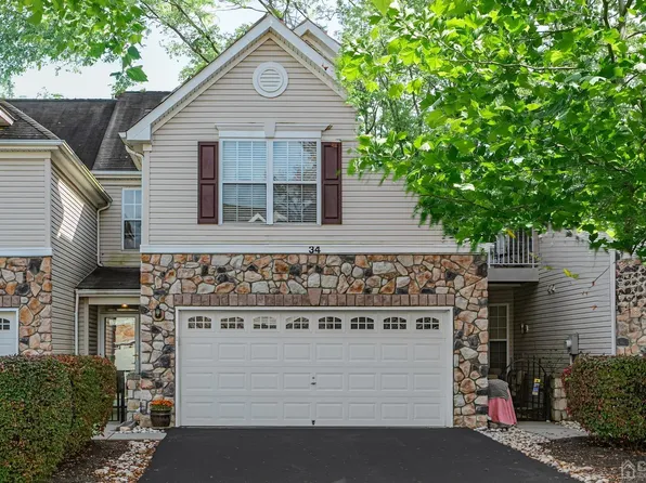 34 Sutton Ct, Pennington, NJ 08534