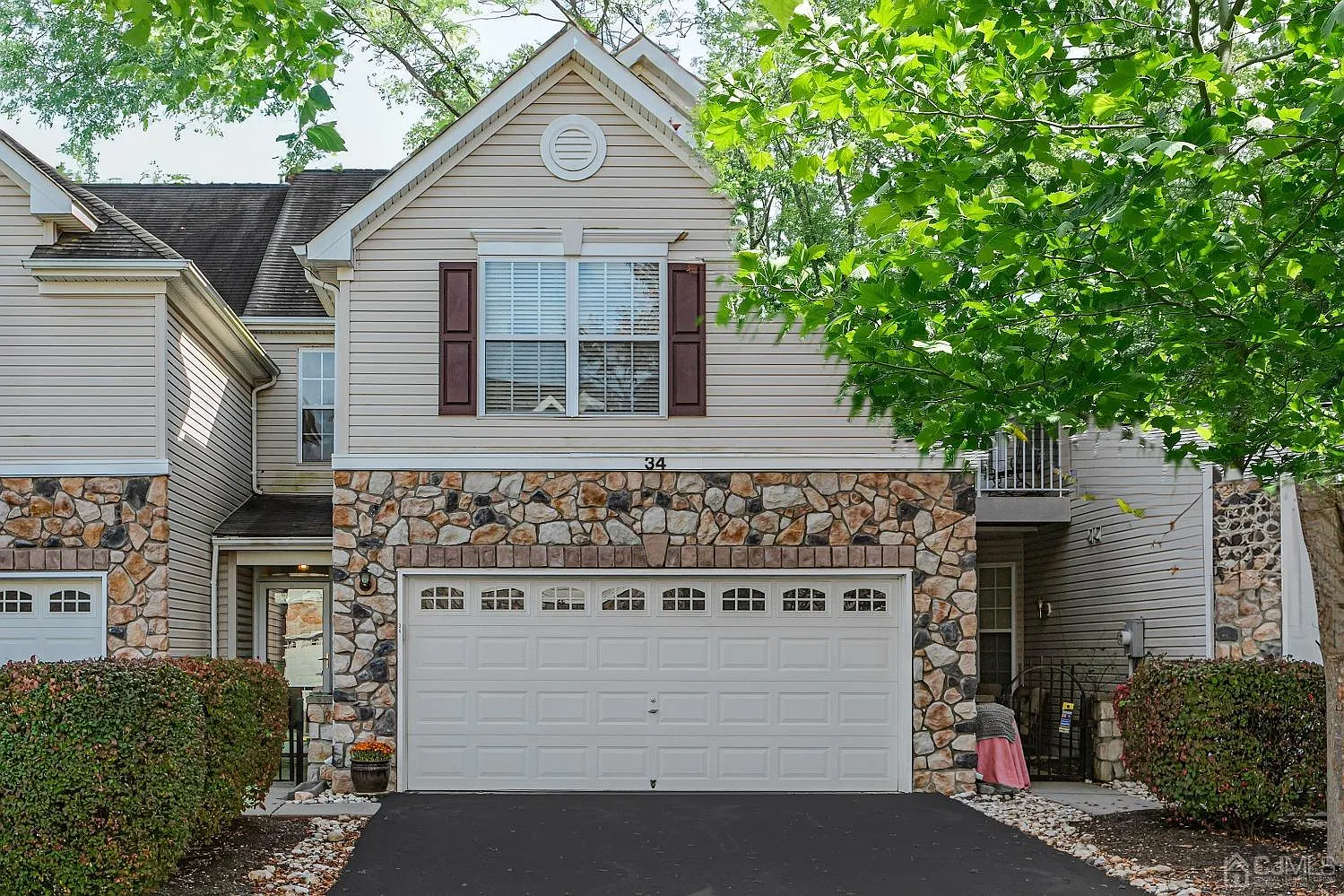 34 Sutton Ct photo 1