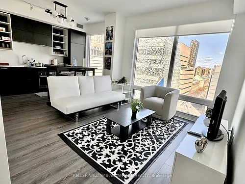 20 Edward St #802 Photo 1
